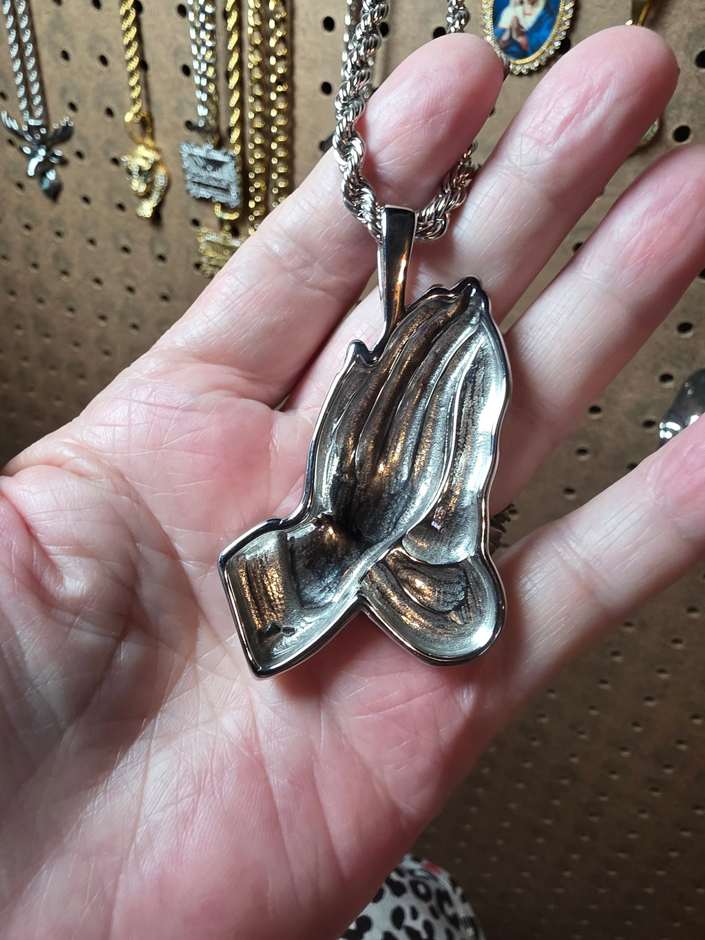 Stainless Steel Praying Hands Pendant with Chain ⛓️‍💥